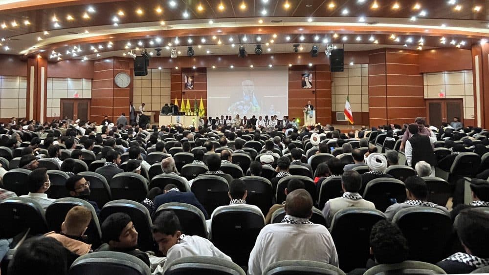 اجرای نمایش «سربازِ سردار»‌ در شهرستان ایرانشهر