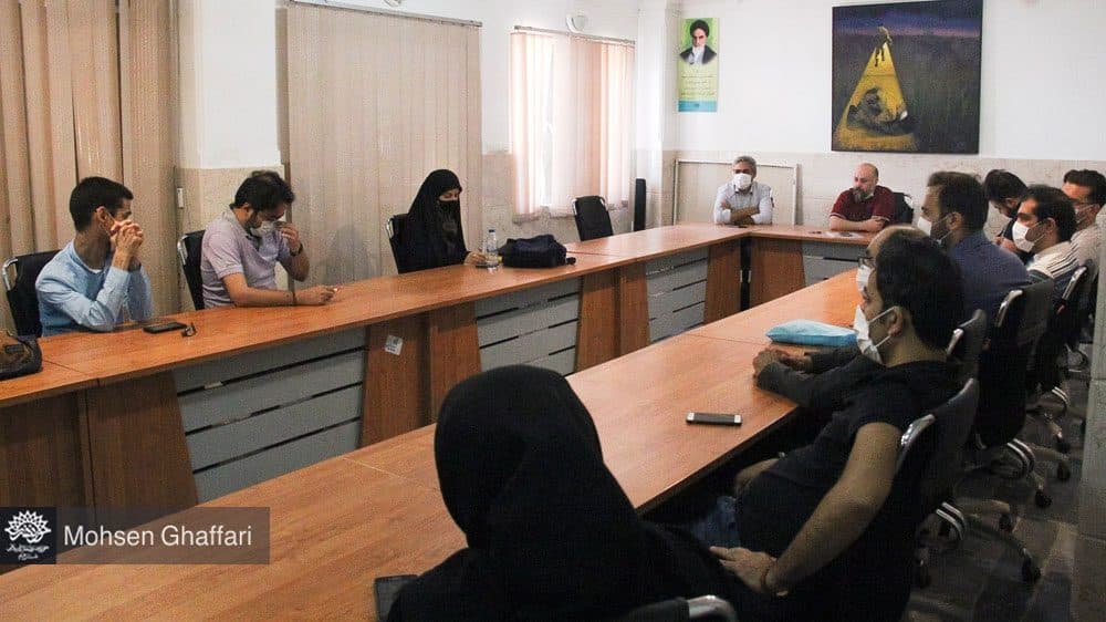 جلسه مشترک اعضای باشگاه تئاتر تجربه و فیلمسازان شهر قم