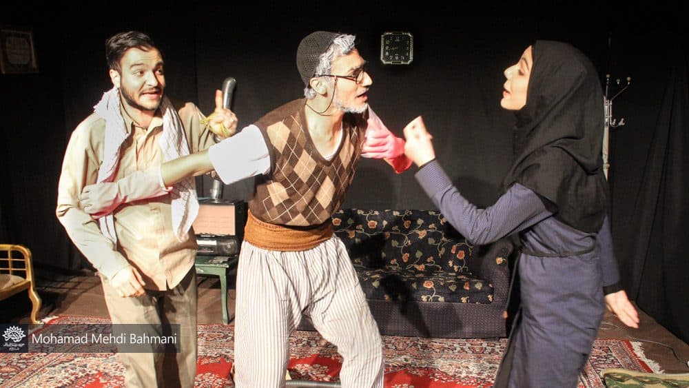 نمایش «مثل سوسوی فانوس آویخته» در قم به روی صحنه میرود