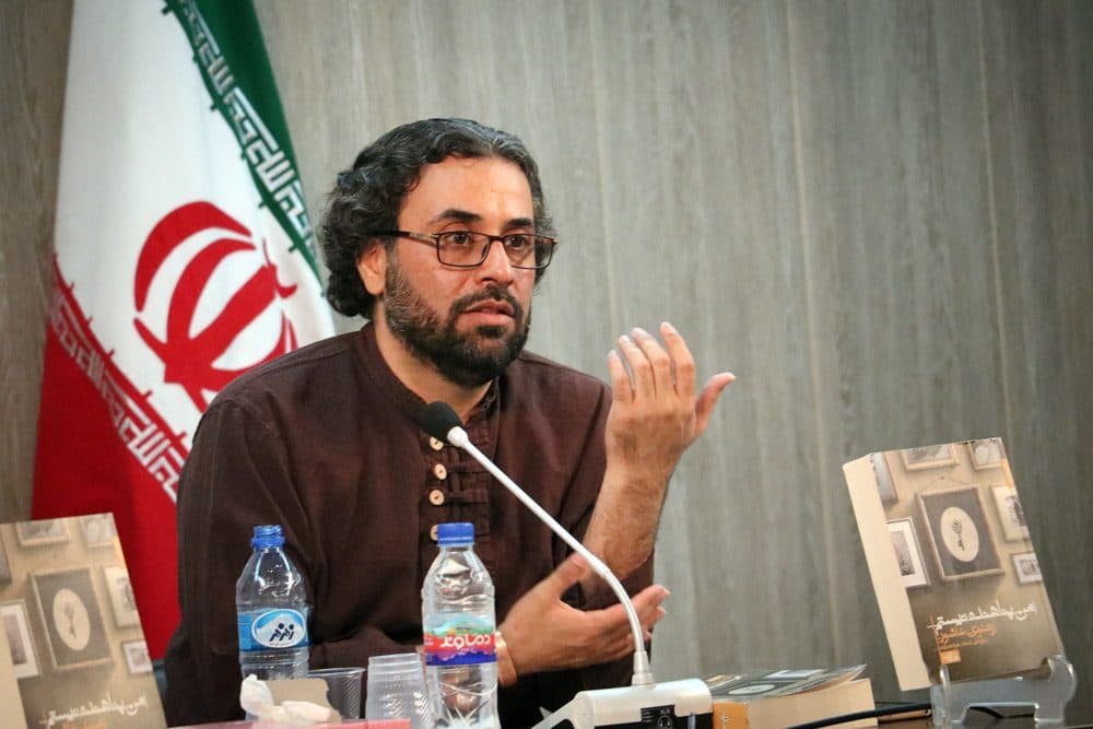 رسالت اصلی نویسنده رمان "من پناهنده نیستم" اطلاعرسانیست.