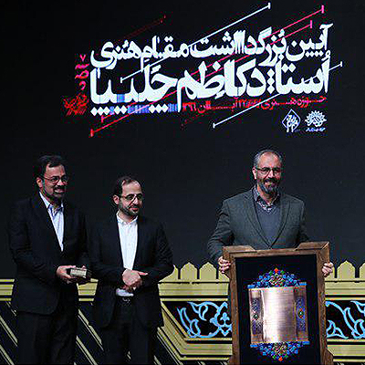 چلیپا یکی از رکن‌های هنر انقلاب اسلامی است