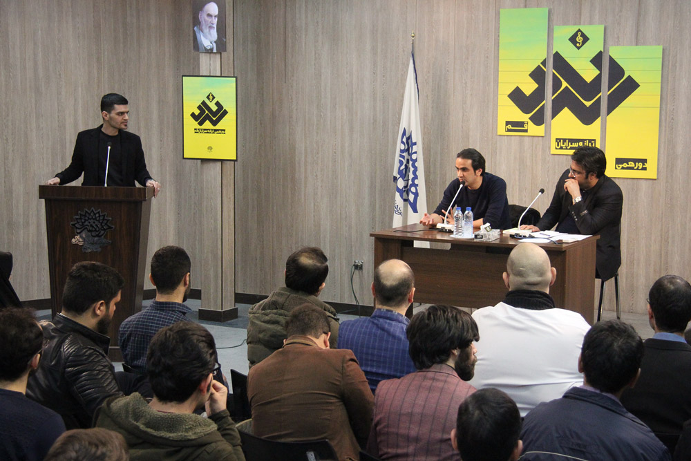 اشعار ترانه‌سرایان قمی در محفل سرناد نقد و بررسی شد