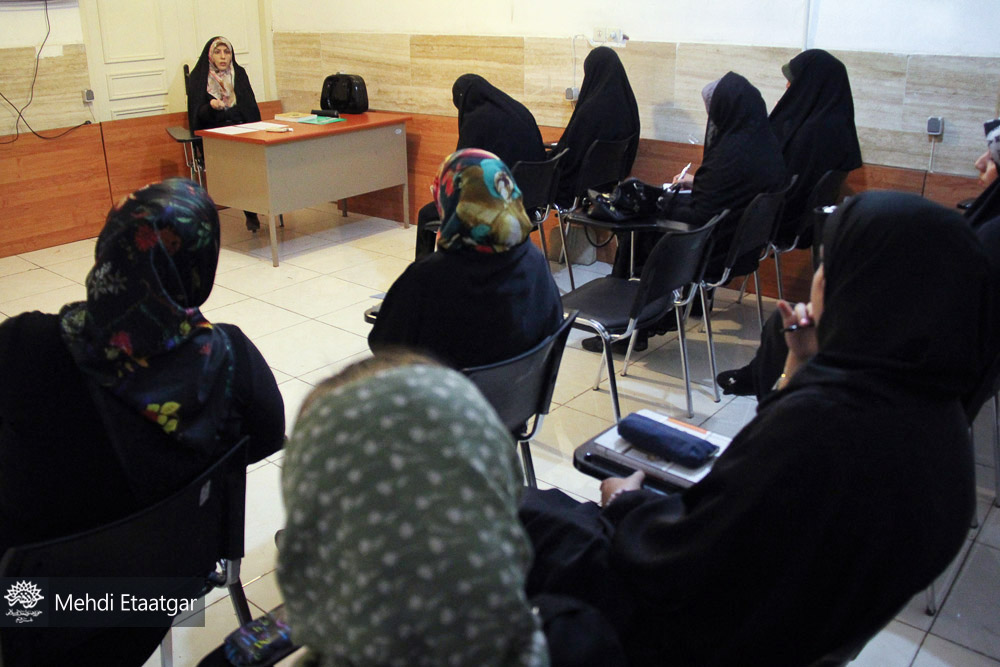 آغاز کارگاه آموزش مقدماتی داستان‌نویسی حوزه هنری قم