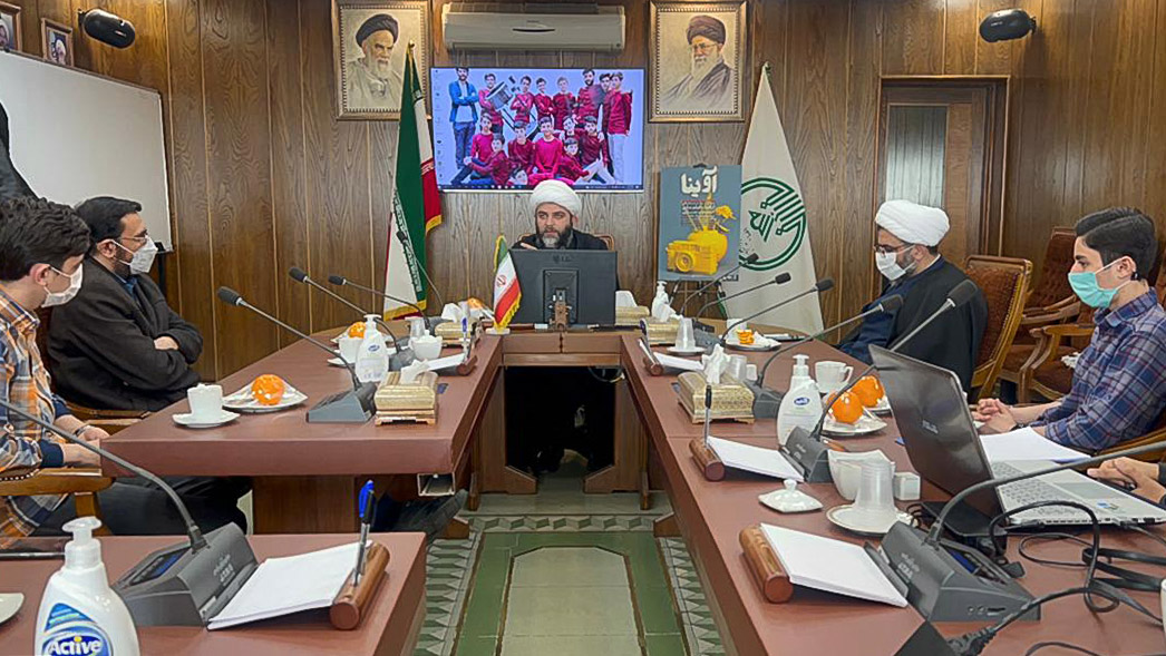 رونمایی از پوستر مدرسه آوینا با حضور رئیس سازمان تبلیغات اسلامی