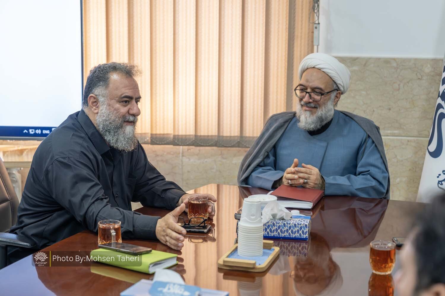 نشست مشترک کارگروه‌های هنری حوزه هنری استان قم با نمایندگان دادگستری استان و معاونت اجتماعی و پیشگیری از وقوع جرم و آسیب‌های اجتماعی