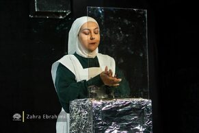 نمایش «اتاق کثیف» در قم به روی صحنه رفت